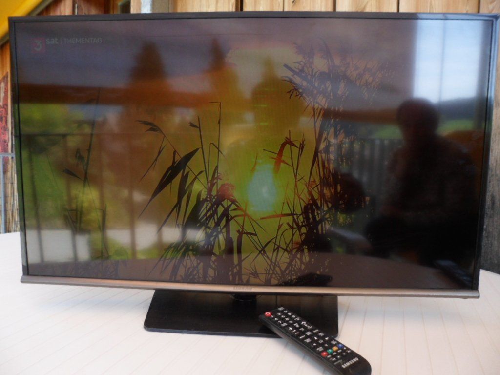 Samsung Televisori: SAMSUNG Led TV  32 Zoll – Usato da Langnau i. E. venduto da gf2_29jt