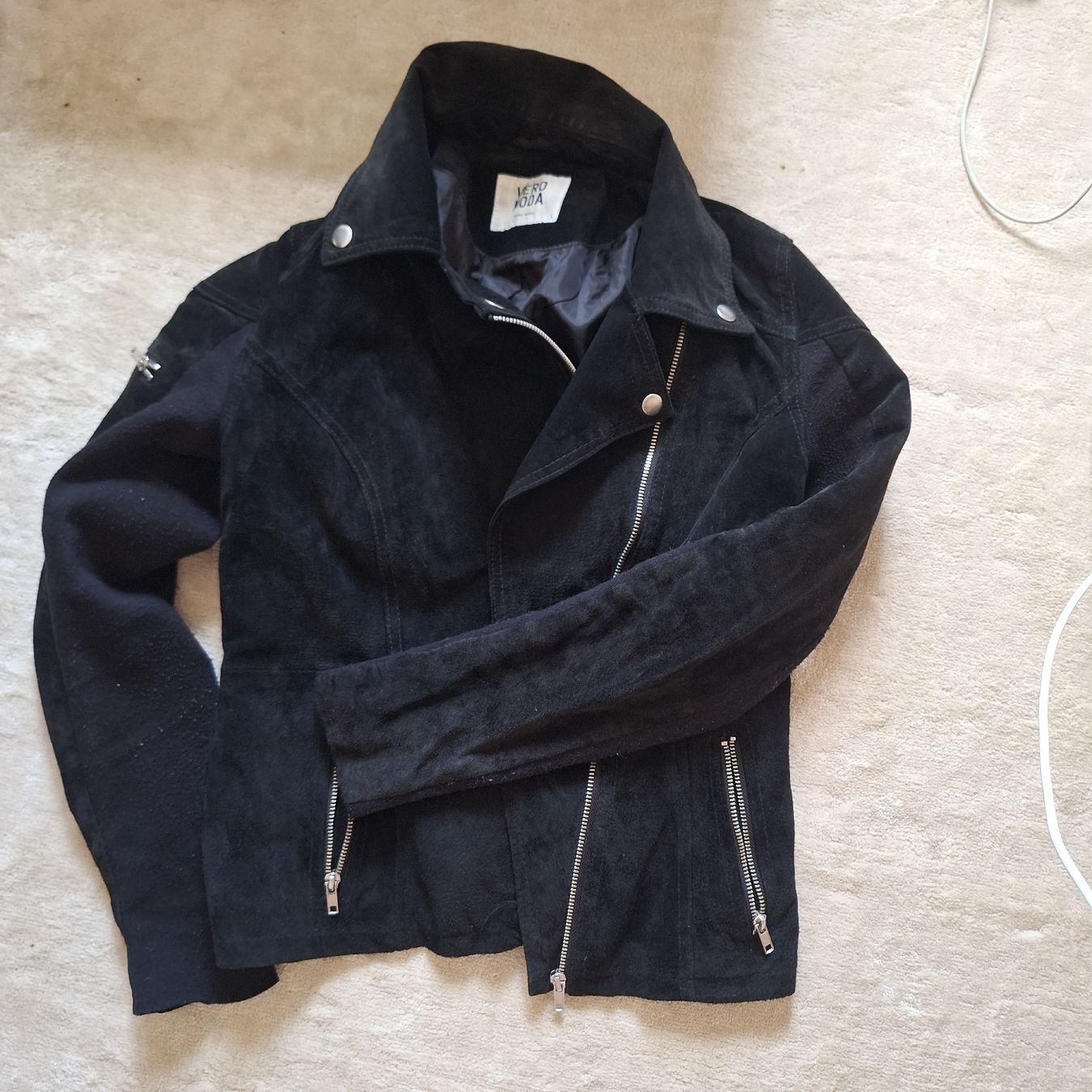 Giacche: Vero Moda Wildlederjacke, schwarz, Grösse L – Usato da Aeugstertal venduto da firefly33 6