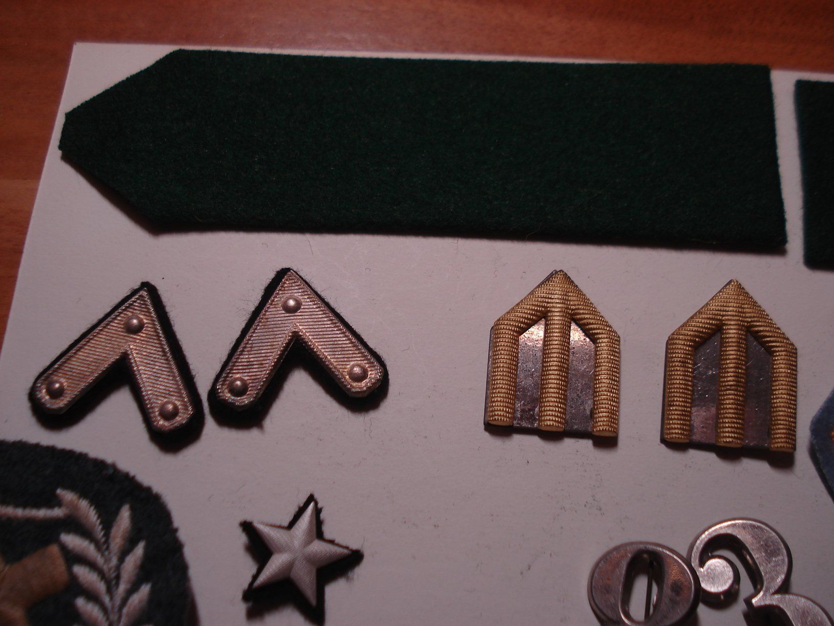 Schweizer Armee Placchette & Badge: Lot alte Schweizer Abzeichen Militär – Usato da Niederwil AG venduto da morostahu 1