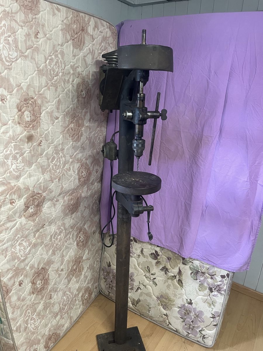 Tutte le macchine: Standbohrmaschine / antik  Style! – Usato da Yvonand venduto da molino63 5