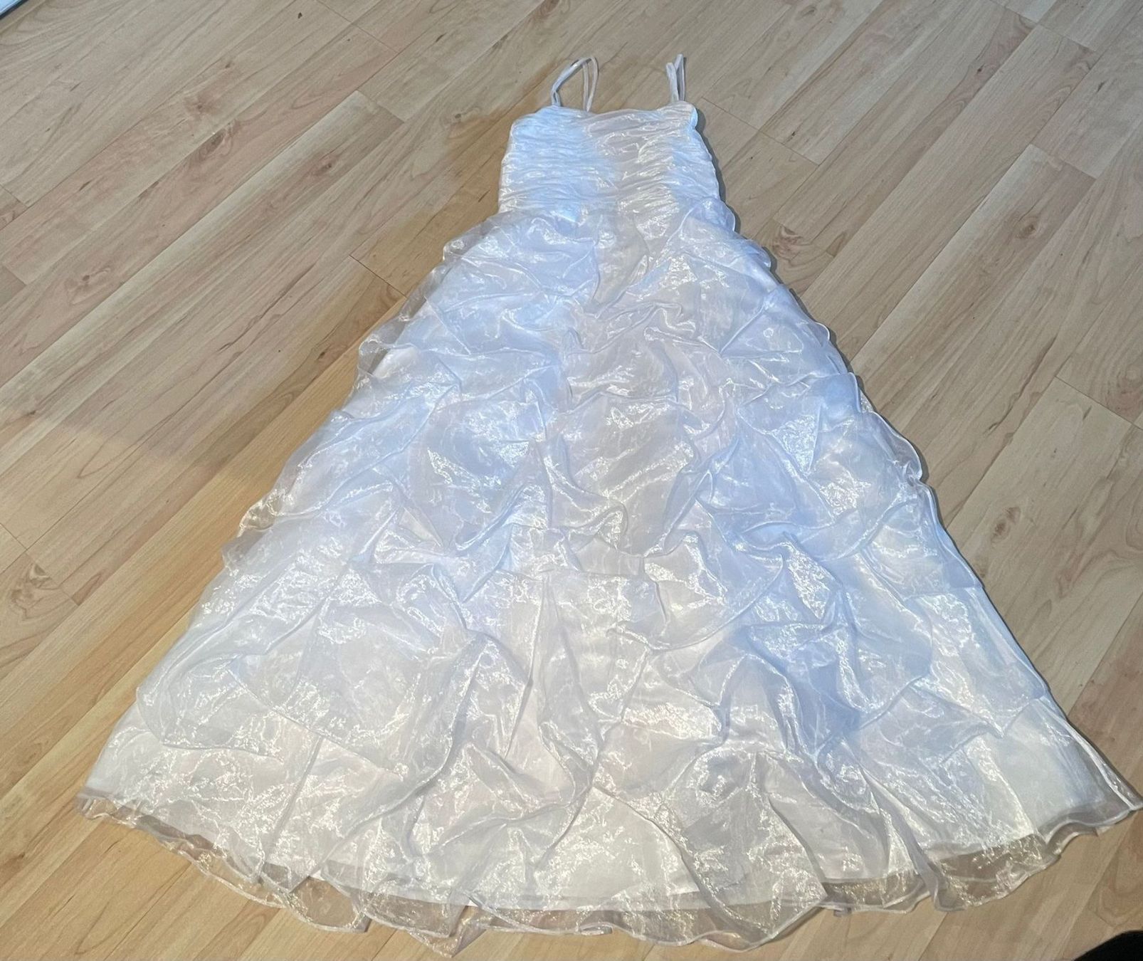 Vestiti & Gonne: Mädchen festkleid – Nuovo (secondo la descrizione) da Oberwil BL venduto da sky1987