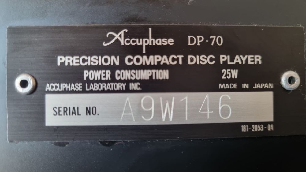 accuphase-dp-70-high-end-cd-player-top-gerat