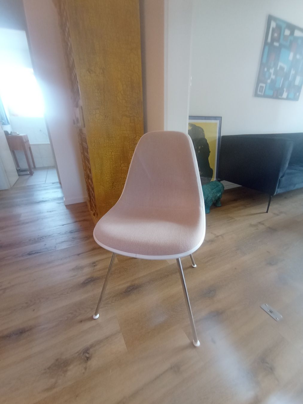Vitra Stühle: Eames Plastik Chair – Neu (gemäss Beschreibung) aus Affoltern am Albis von sprax
