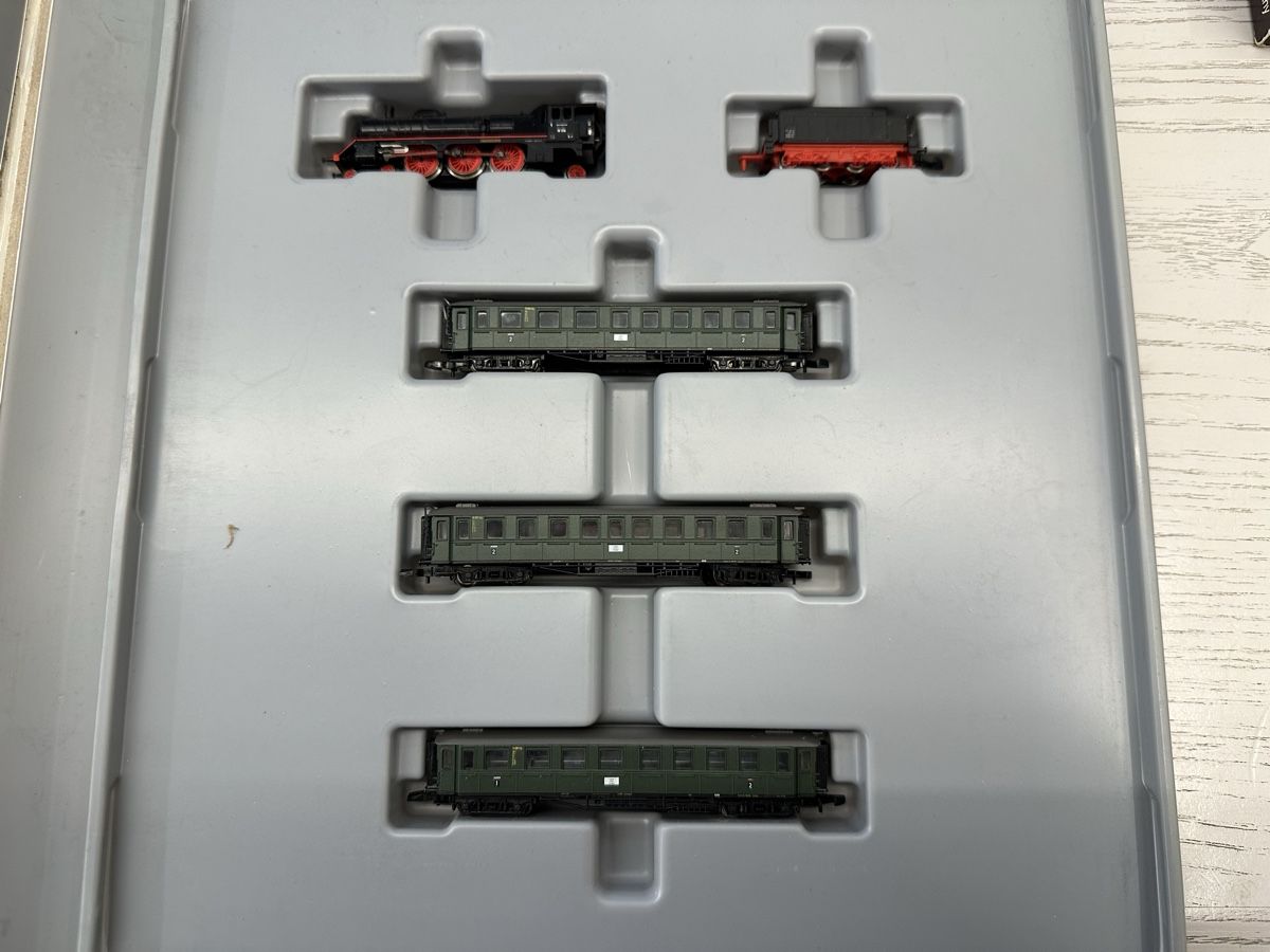 Märklin Modellini di ferrovie: Märklin 81429 DB BR 18.1 Zugpackung – Usato da Lupsingen venduto da New-Haven 2