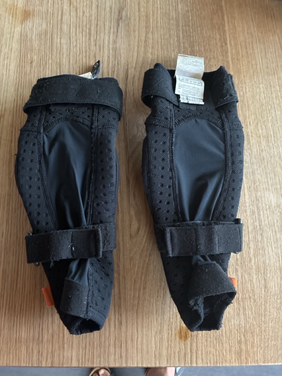 Protections: scott Ellenbogenschoner Gr.S – D'occasion à Sumiswald par phil00 1