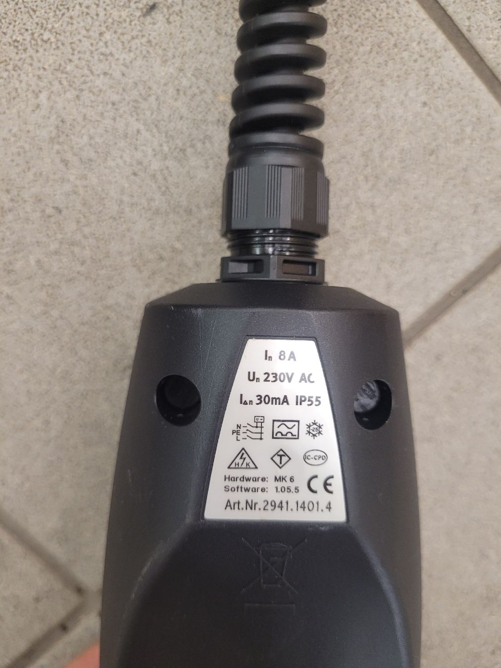 Chargeurs de batterie: Ladestation Kabel 200-250V – D'occasion à Steffisburg par Volvo_Cars_Thun 4