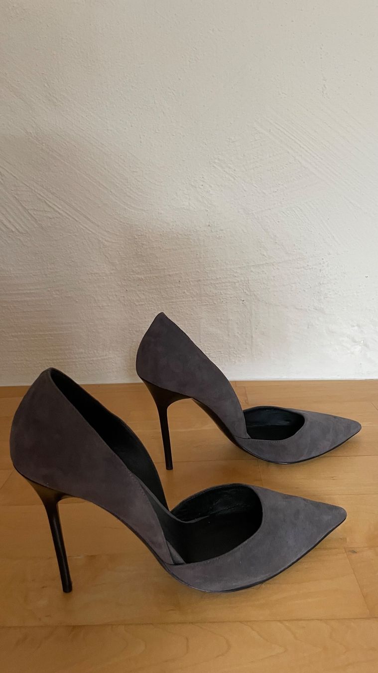 Burberry Scarpe da donna: Burberry Suede Heels 38 – Nuovo (secondo la descrizione) da Baden venduto da lor_hk6j