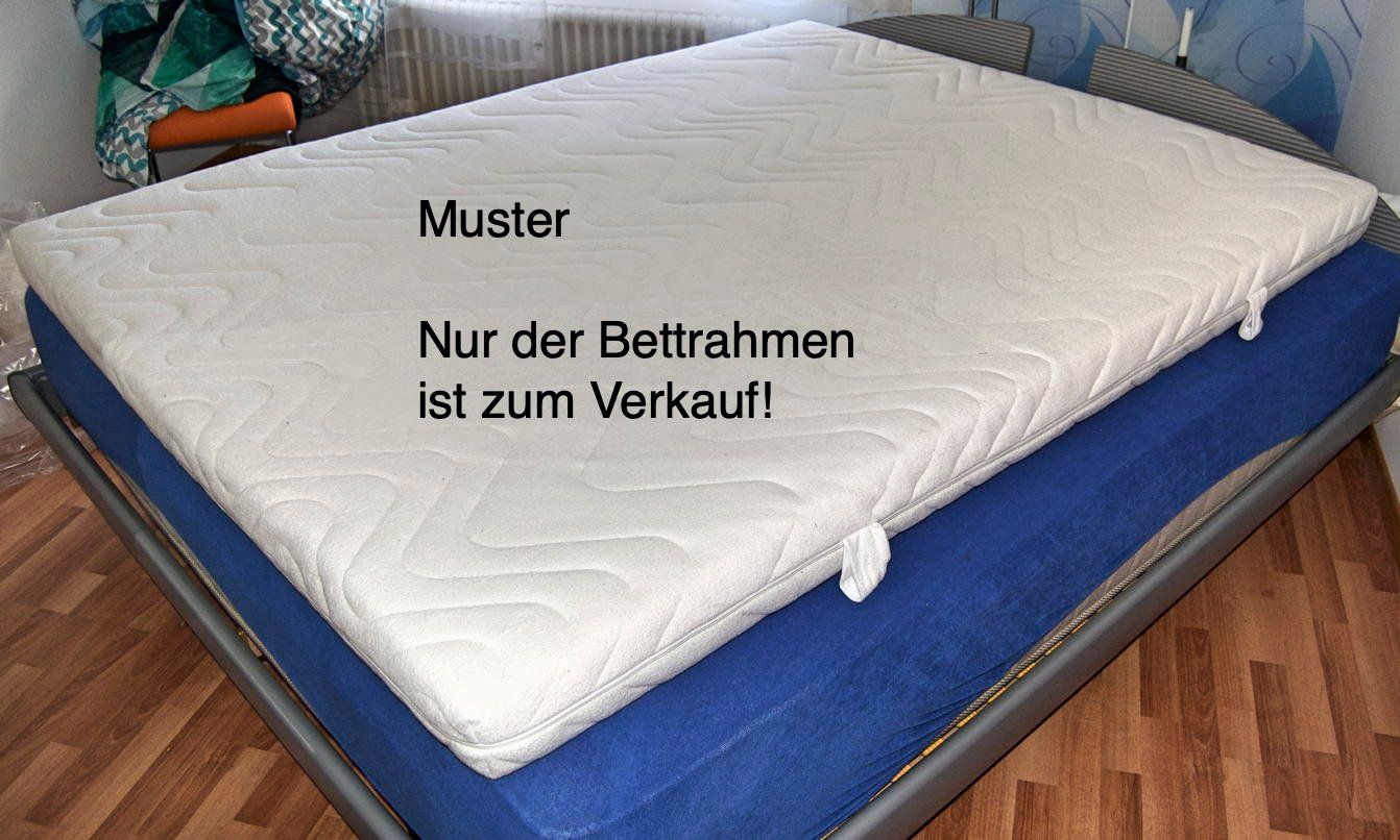 Letti: Bettgestell - Doppelbett aus Metall – Usato da Lauwil venduto da Buzzzi