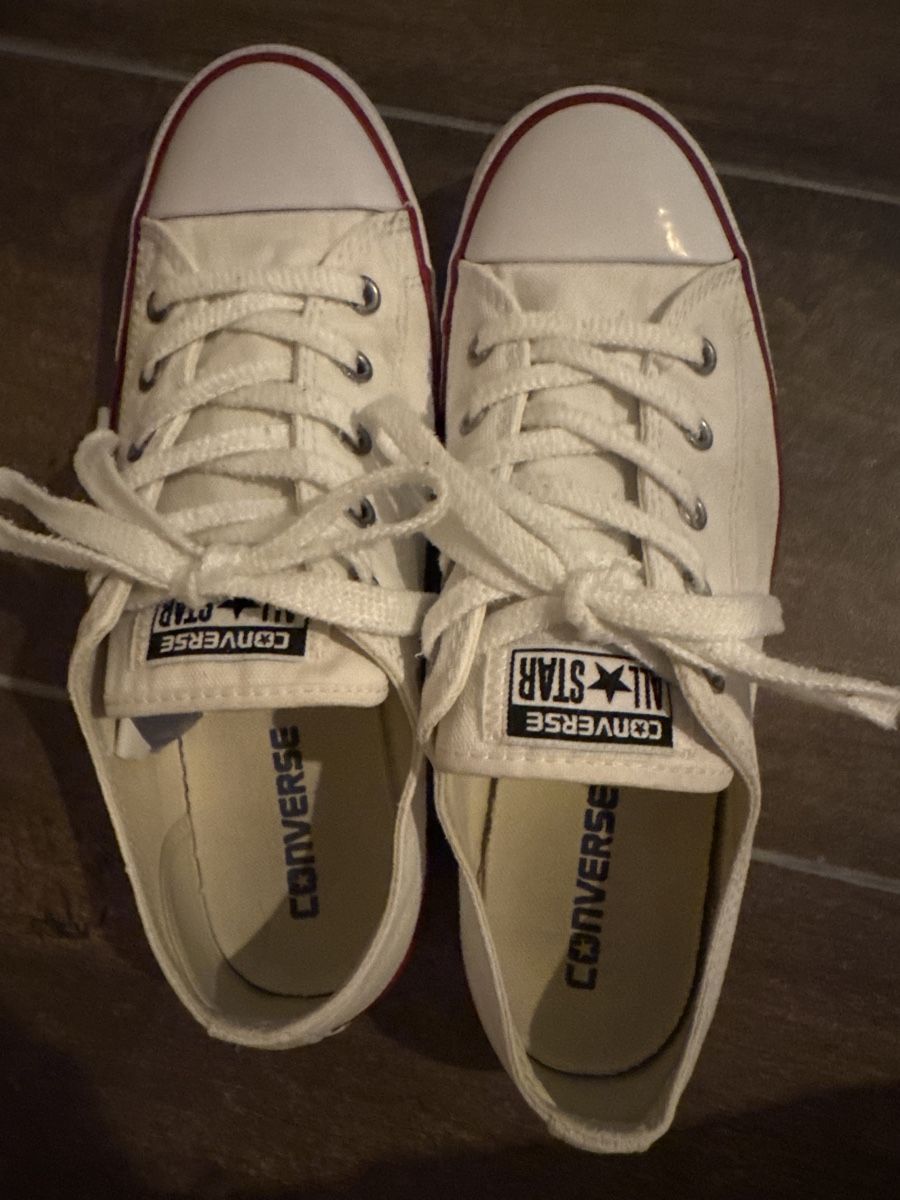 Converse Chaussures femmes: CONVERSE baskets blanches t.40 – D'occasion à Treyvaux par MLRL 2