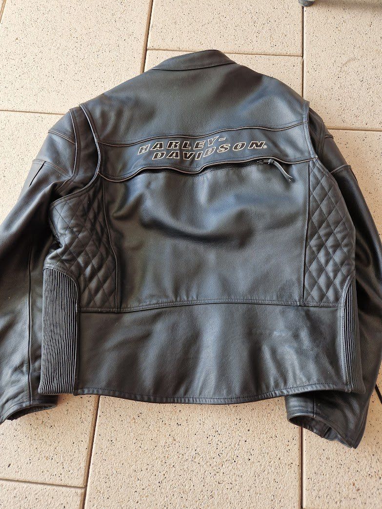 Harley-Davidson Lotti di vestiti: Harley Bekleidung 7 teilig – Usato da Müllheim Dorf venduto da roh_5pl5 1