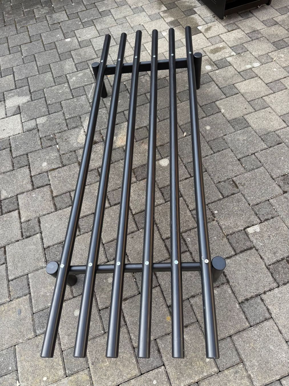 Liegen & Liegestühle: Graue Tagesliege/Couch mit Kissen – Gebraucht aus Interlaken von raphael26 8