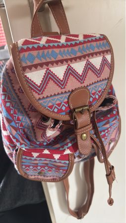 Trendiger Ethno-Rucksack !