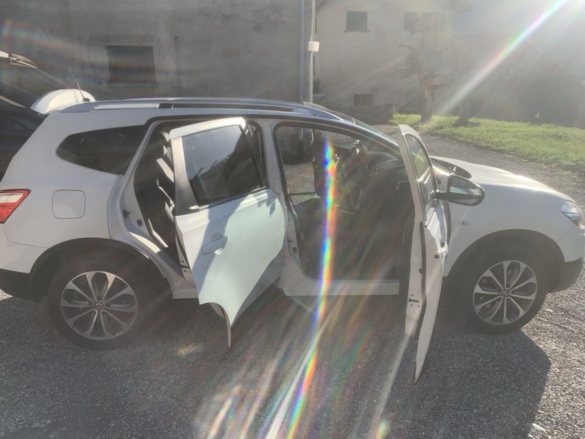 Nissan Automobili: Nissan Qashqai + 2   4 x 4 – Usato da Trimmis venduto da Rodrigues.77 3
