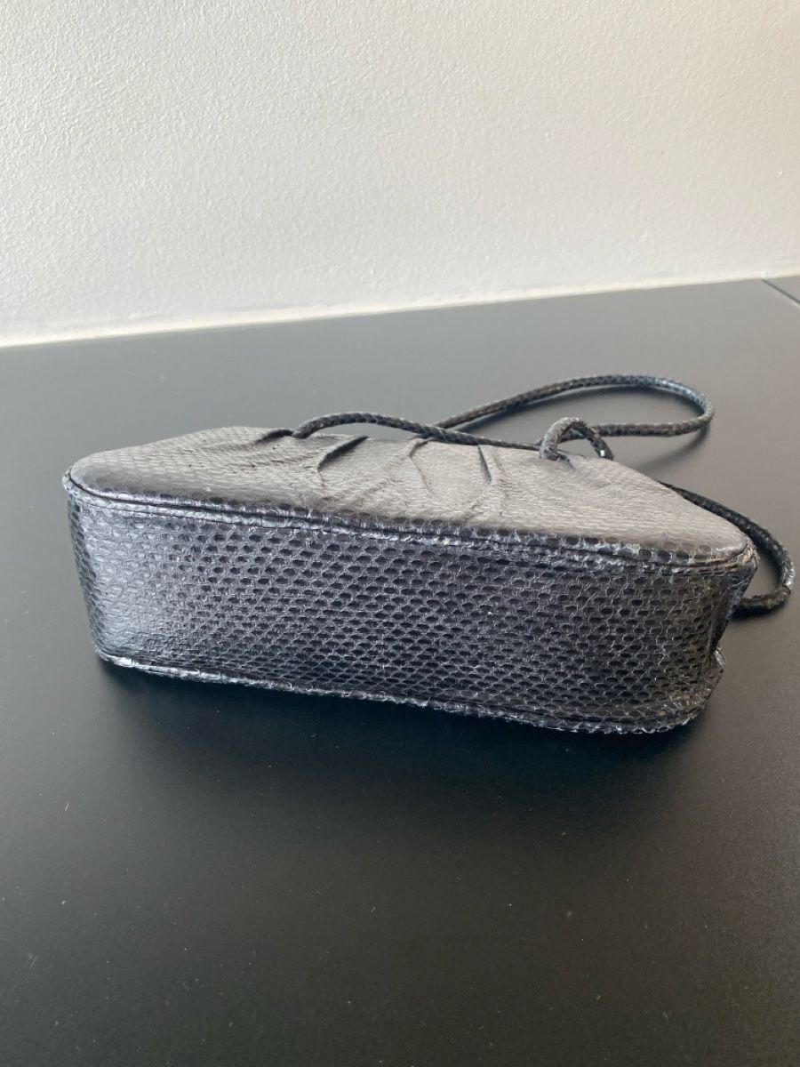 Borse da donna: Damen Handtasche Leder Schlangenlederoptik schwarz – Usato da Chur venduto da Pufl 2