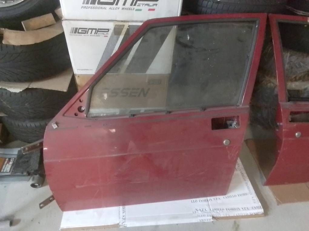 Alfa Romeo Tutti pezzi di ricambio auto: Alfa romeo 75 tùren – Usato da Neuenhof venduto da camionista 1