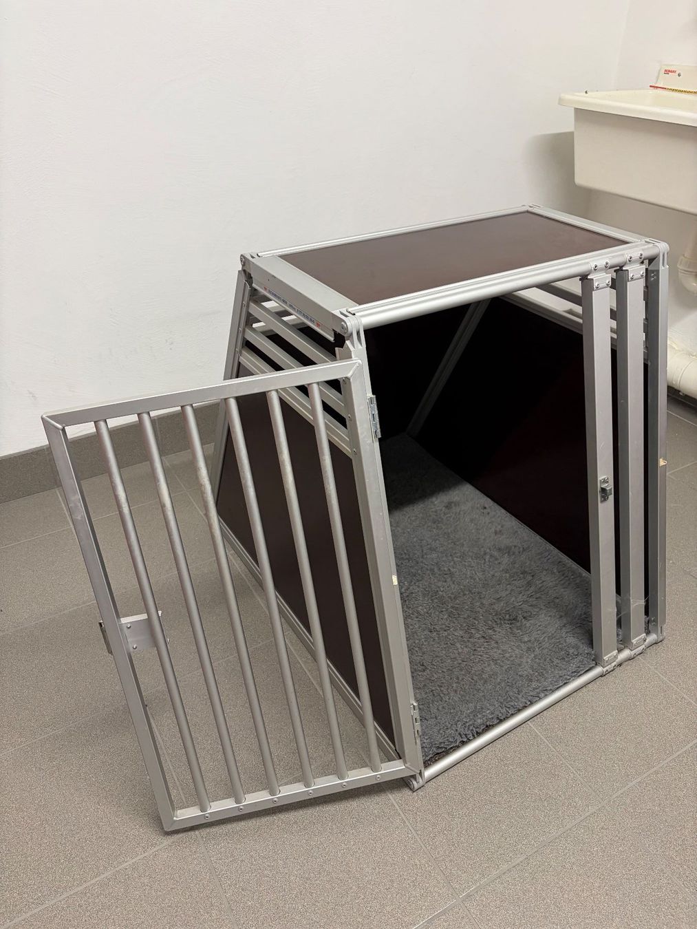 Käfige, Transport & Sicherheit: Hundebox Schmidt Box – Gebraucht aus Appenzell von roland.daehler 2