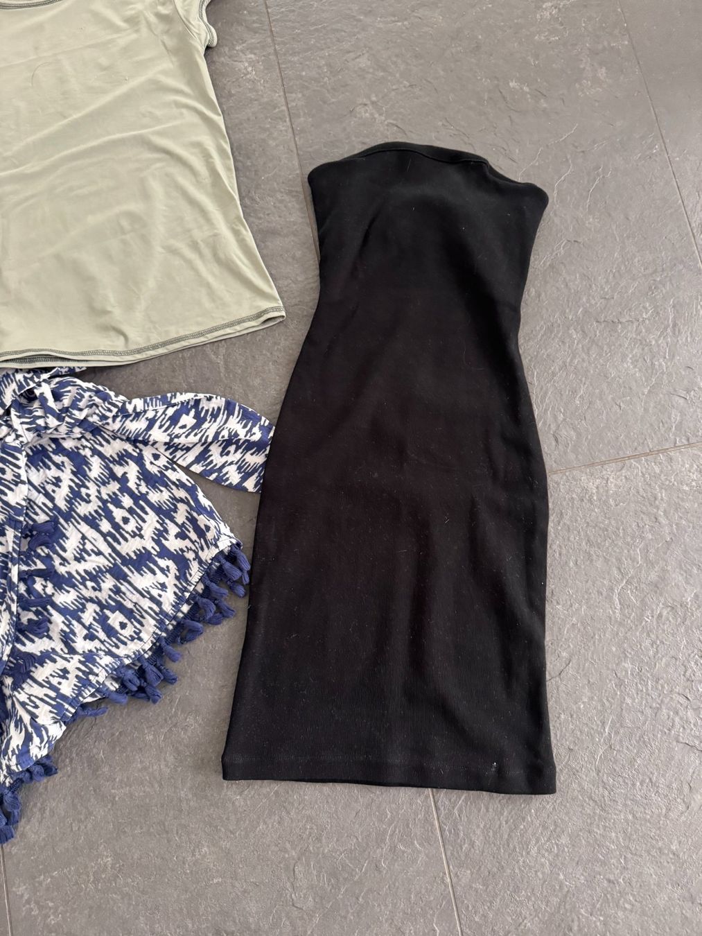 Lotti di vestiti: 6 Stk. Damen Set Gr. S – Usato da Bonstetten venduto da VCLS 1