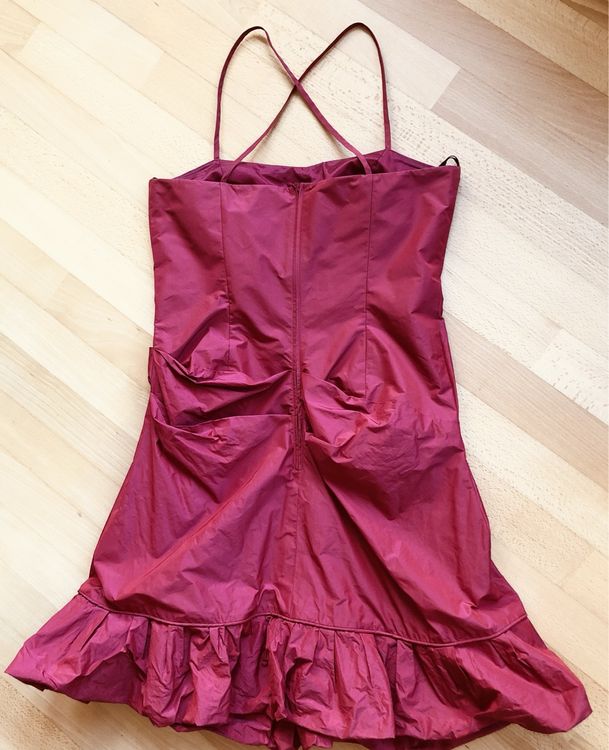 Rot schimmerndes Festtags-Cocktailkleid 5