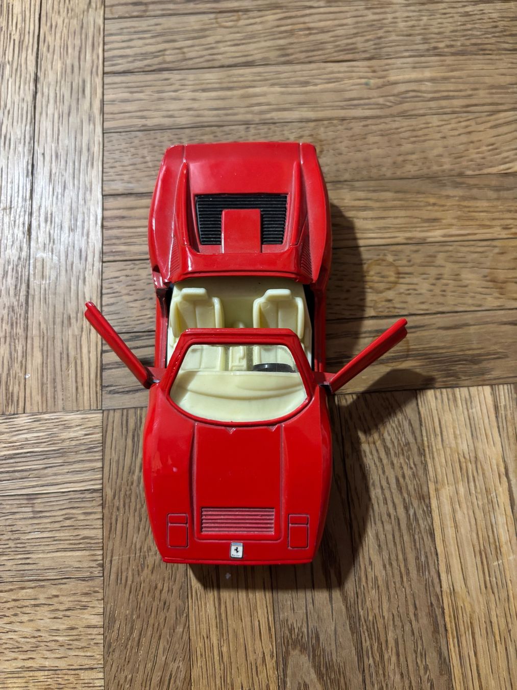 Modellautos: Rotes Modellauto / Cabrio – No. 893 / T – Gebraucht aus Tägerwilen von mar_87t5