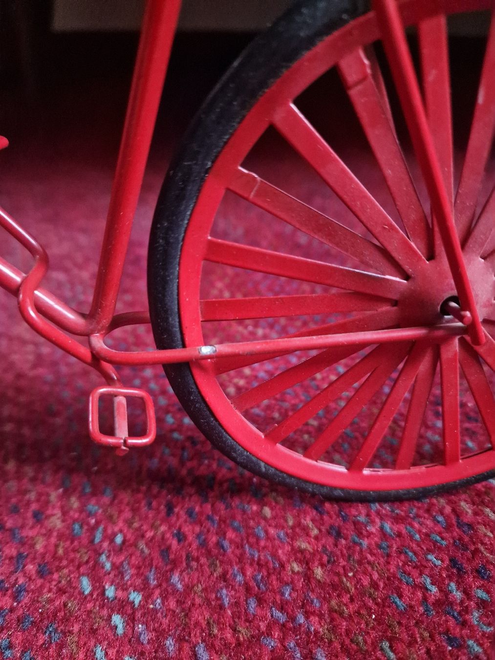 Tutte le decorazioni: Rotes Deko-Velo aus Metall – Usato da Pfaffnau venduto da furush6 2