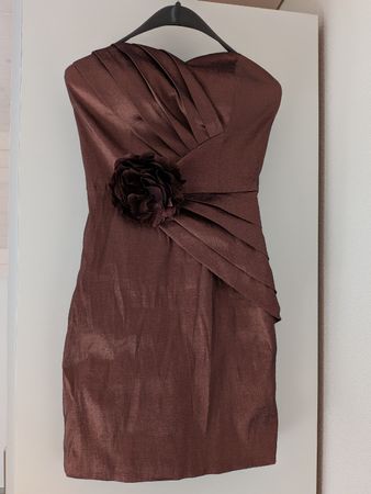Festkleid LAONA schulterfrei Grösse M braun neuwertig