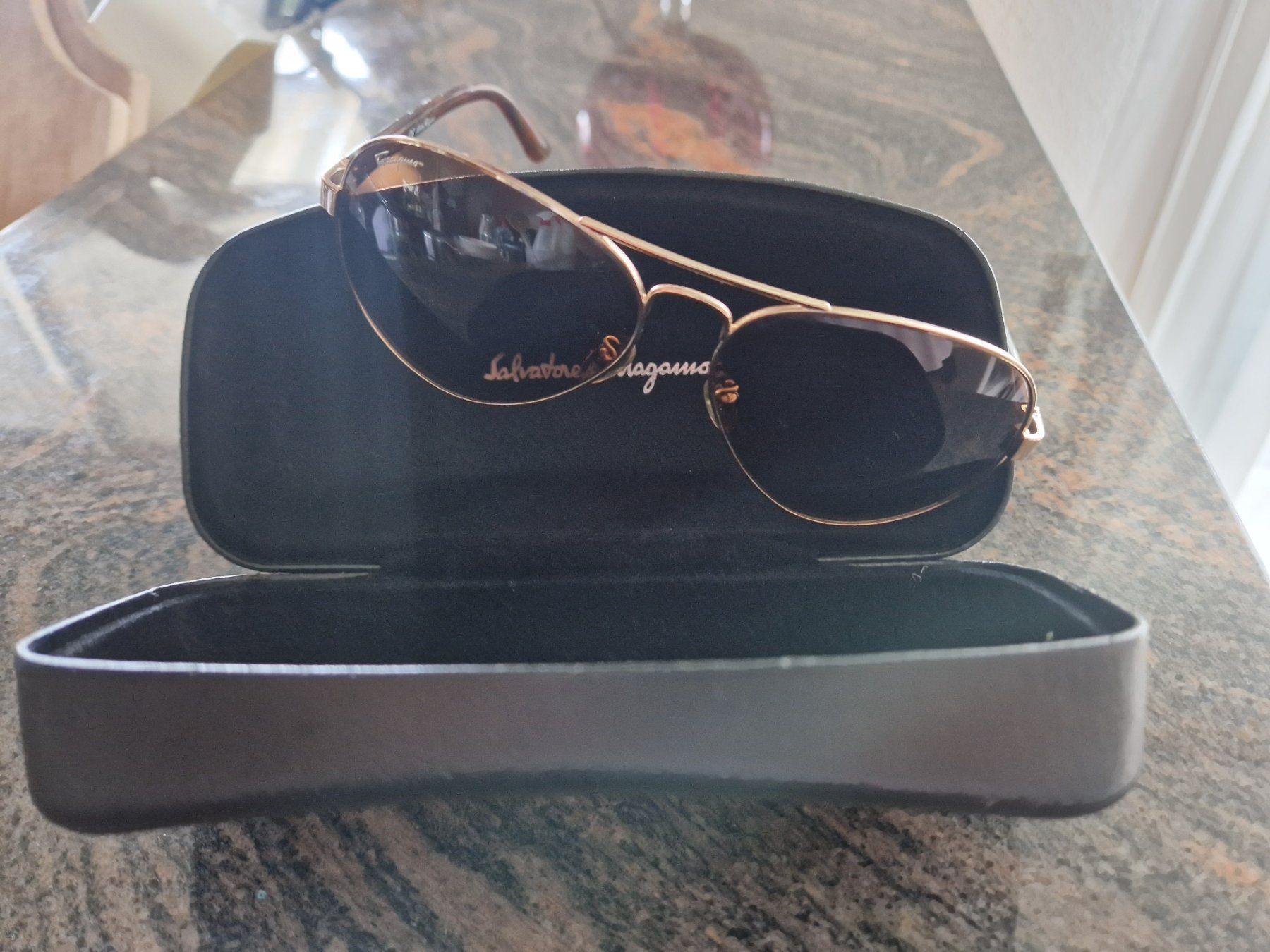 Salvatore Ferragamo Lunettes & Verres: Original "Ferragamo" Pilotsonnenbrille – Neuf (Voir description) à Thalwil par macrisa2017 1