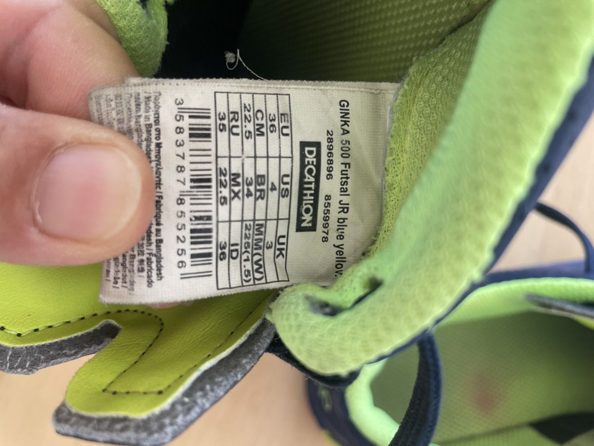 Decathlon Chaussures garçon: Hallenschuhe 36 – D'occasion à Sirnach par mami1978 2