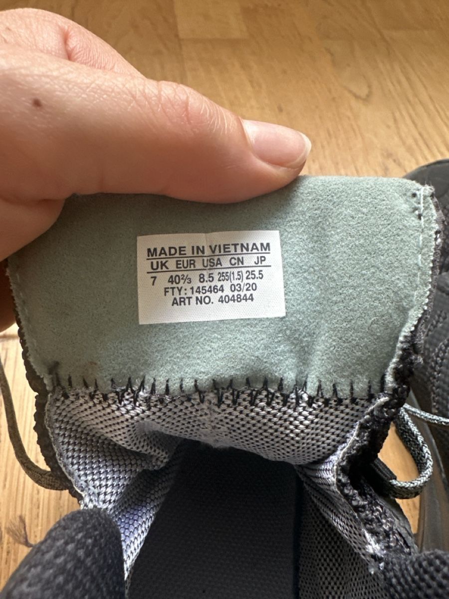 Damenschuhe: Salomon Wanderschuhe schwarz Größe Size 40.5 – Gebraucht aus Zürich von kat_v6xx 2