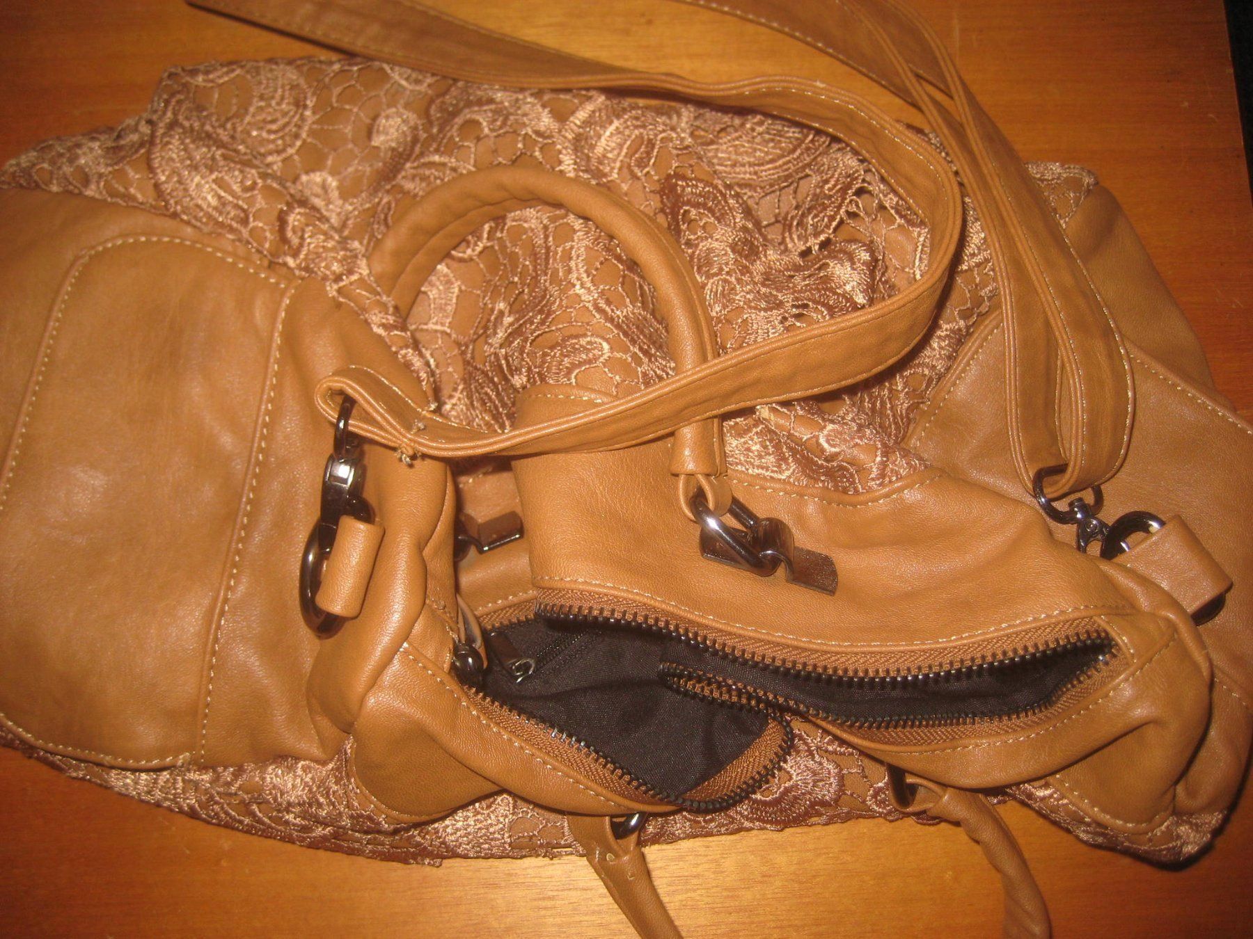 Taschen für Damen: DAMEN UMHÄNGE  HANDTASCHE – Gebraucht aus Uster von flocke1 3