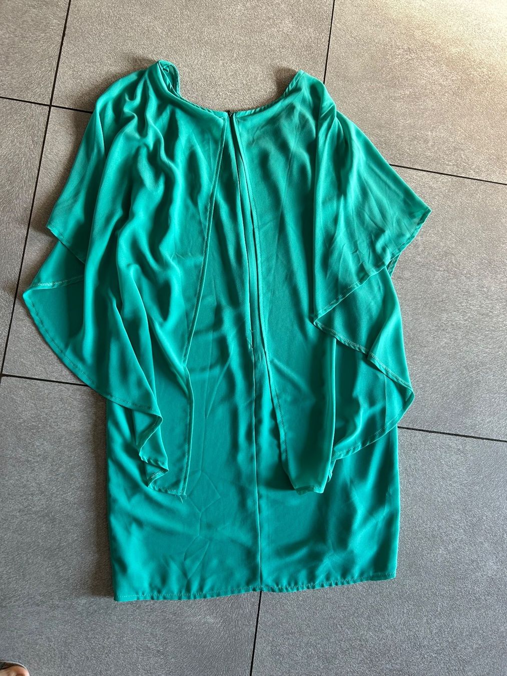 Vestiti: robe élégant vert avec perles et diamants Gr. M – Nuovo (secondo la descrizione) da Arbedo venduto da nadia1973 1