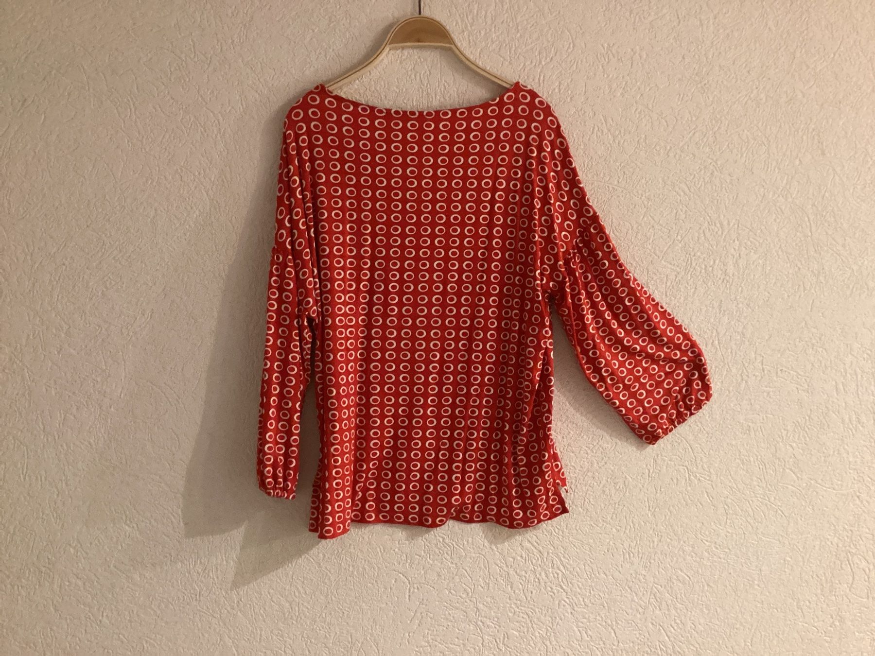 Monari Camicette: Monari Shirt Rote mit Muster, Gr. 44 94% Viscose 6% Elastane – Usato da Homberg b. Thun venduto da Homata 2