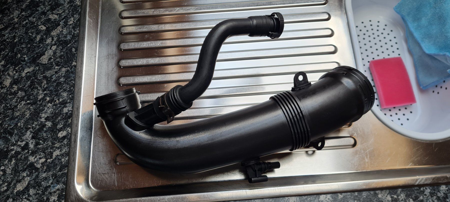 Mini Tutti pezzi di ricambio auto: Original BMWMini ansugrohrLuftfilterkasten E46, Top Zustand! – Nuovo e nell'imballaggio originale da krauchthal venduto da AlainR