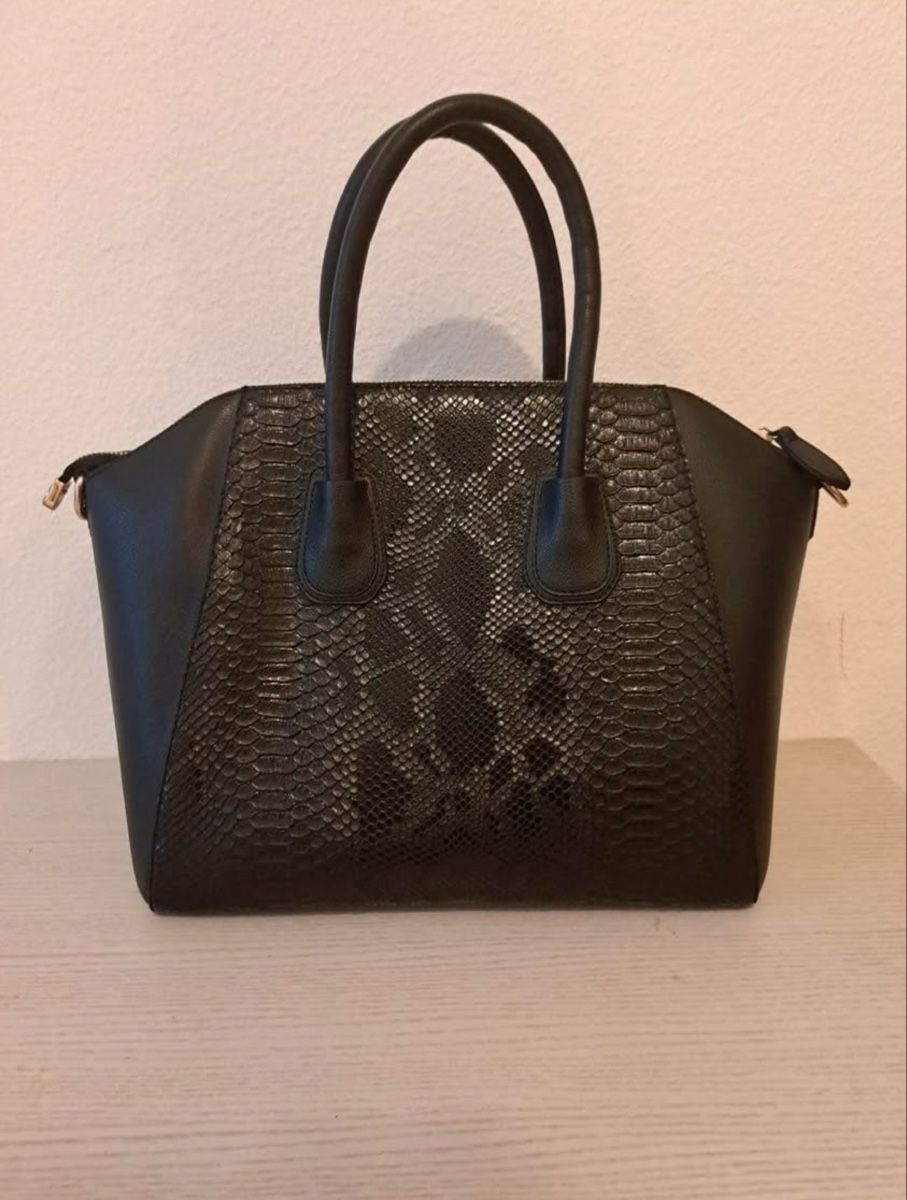 Givenchy Sacs femmes: Givenchy Antigona medium limited edition – D'occasion à Waldkirch par jez_975h 1