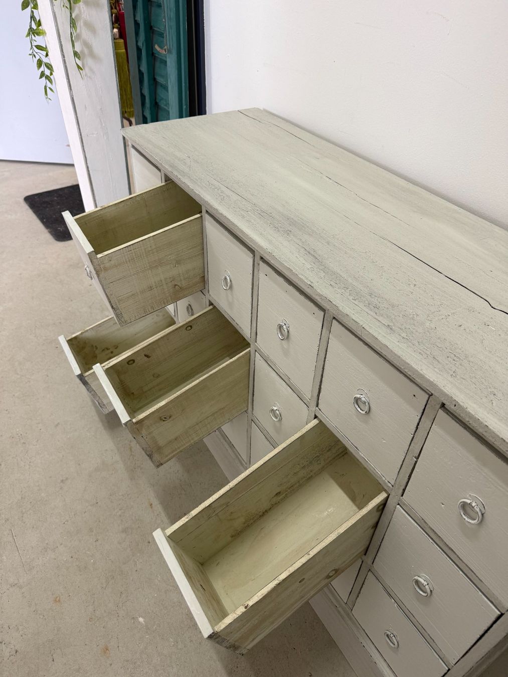 Commodes: Apotheker Kommode Sideboard hellgrün restauriert börnie's – D'occasion à Gränichen par boernies01 8