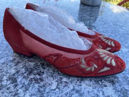 Elegante rote Damenschuhe, Grösse 38.5