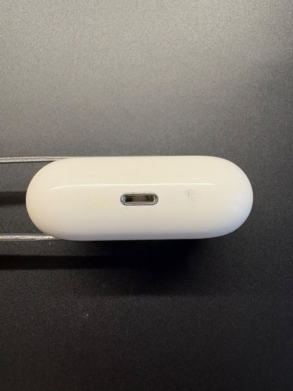 Apple Cuffie: Apple AirPods Pro 1 charging case (A2190). – Usato da Lausanne venduto da Zorrus77 3