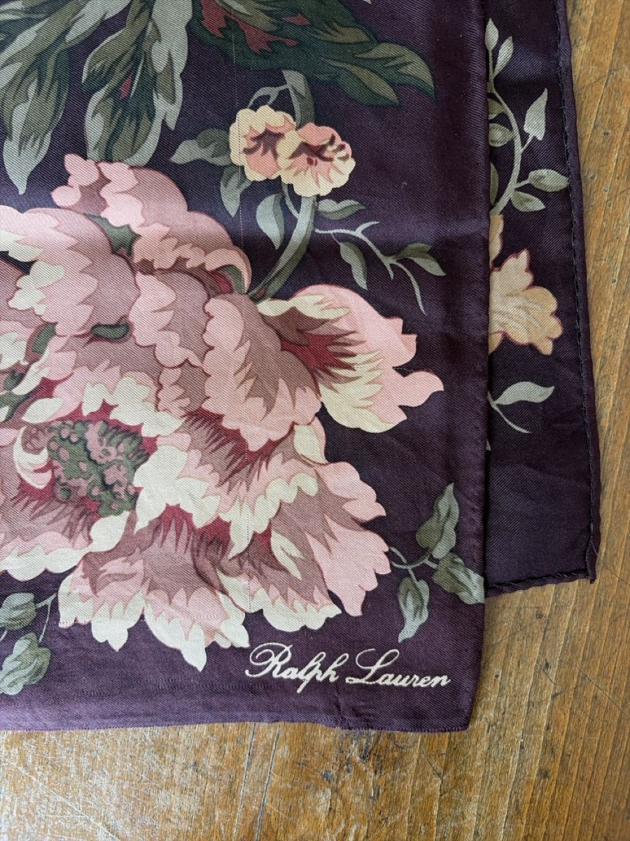 Ralph Lauren Foulards, Tücher & Schals: Ralph Lauren Seidentuch, Blumenmuster – Gebraucht aus Zürich von Freuerei 2