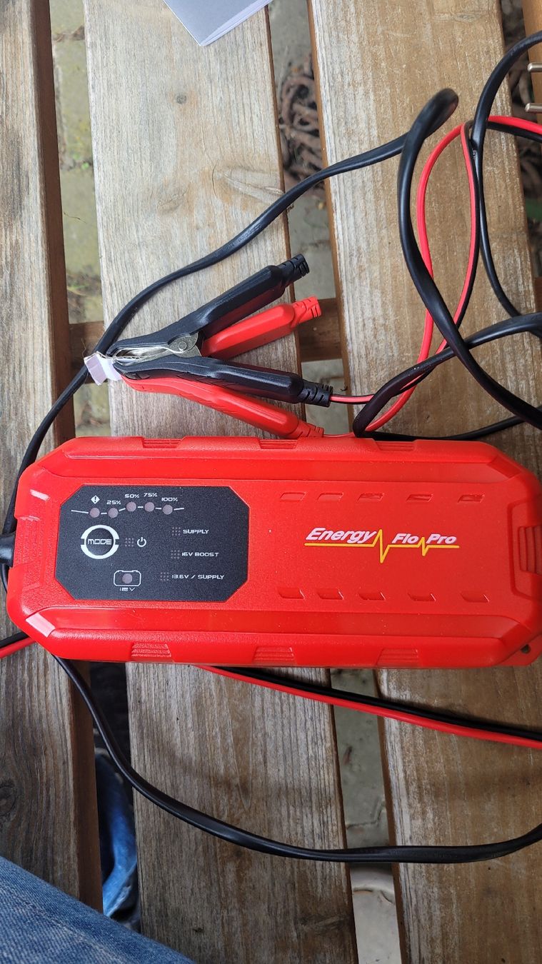 Chargeurs de batterie: Batterieladegerät – Neuf (Voir description) à Kaisten par Montezuma