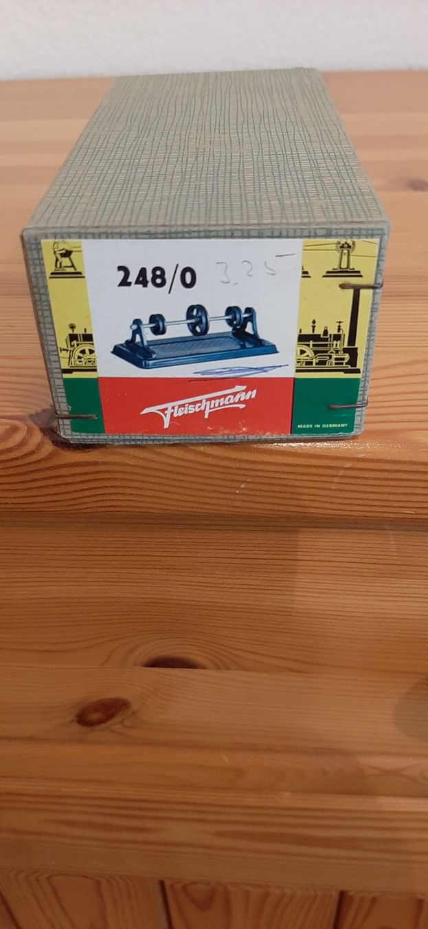 Trix Modellini di ferrovie: Trix - Motor mit Anleitung und Fleischmann - Antriebswelle – Usato da Wiesendangen venduto da pau_56xn 9
