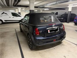 Mini Cooper Cabrio Sidewalk