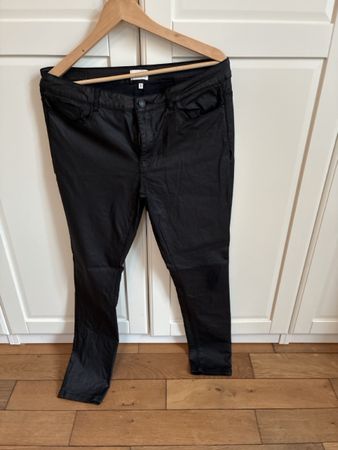 Leggings in Lederoptik