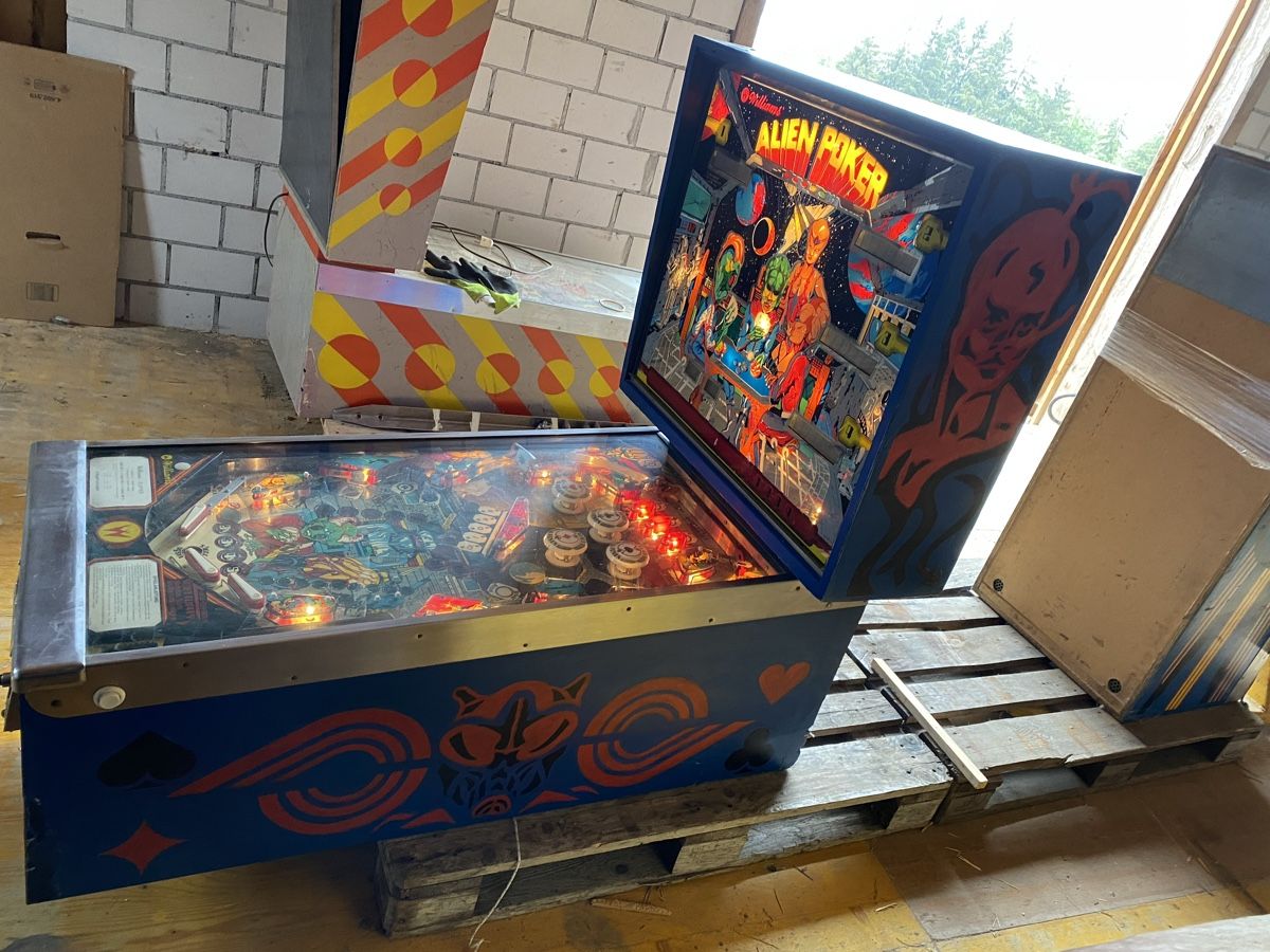Williams Flipperkästen: Flipper Alien Poker (Williams, 1980) – Defekt aus St.Gallen von  6