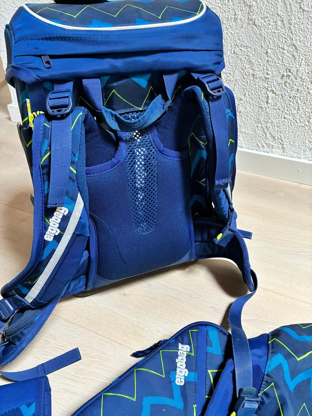Ergobag Sacs & sacs à dos: Schul-Thek – D'occasion à Wolfhausen par urs_9wy5