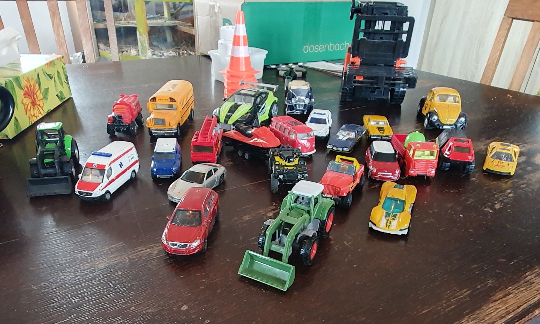 Giocattoli: Auto sammlung mit auto Teppich – Usato da Mammern venduto da Iten-chris