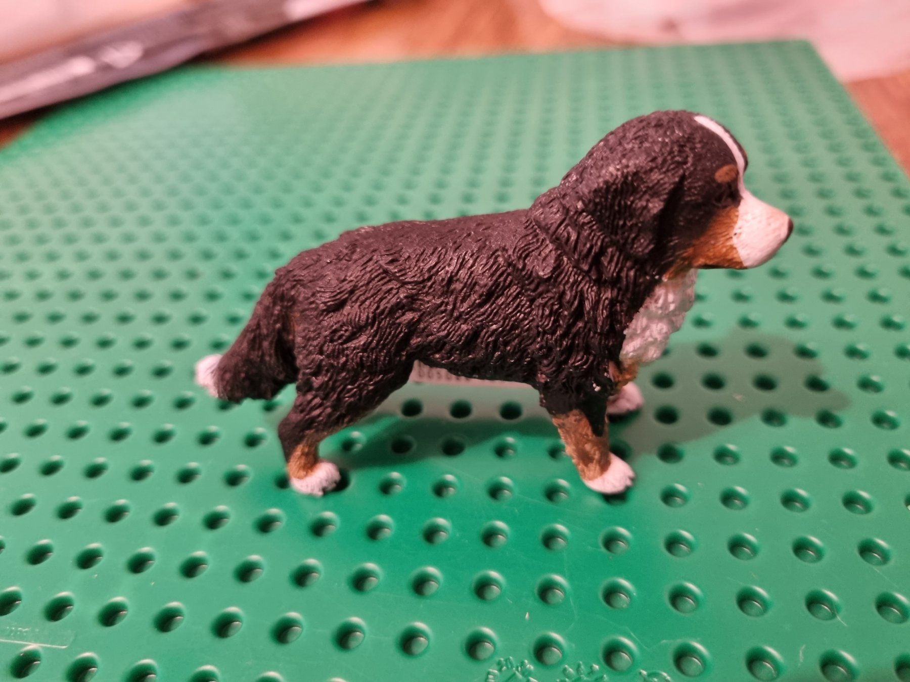 Schleich Statuette: Schleich Berner Sennenhündin stehend – Nuovo e nell'imballaggio originale da Basadingen venduto da NekoBricks 1