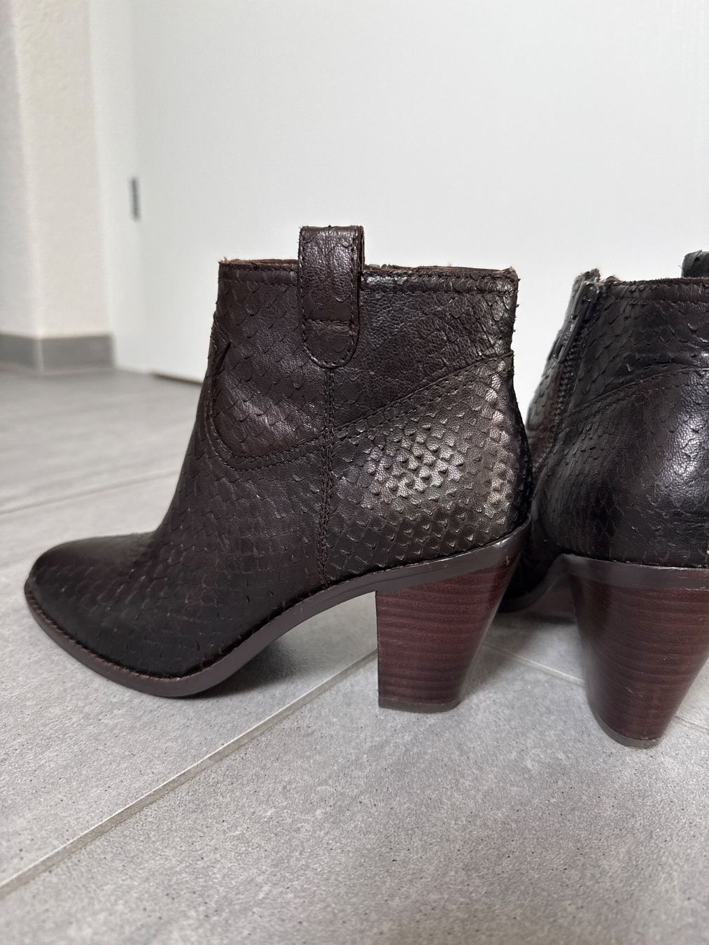 Ash Scarpe da donna: ASH Stiefeletten mit Schlangenmuster Prägung – Usato da Buchs ZH venduto da KittyInStyle 2