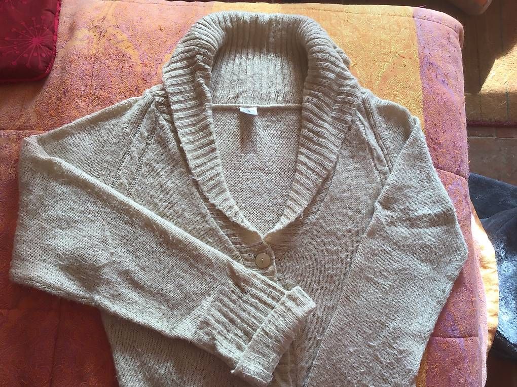 Gilets & Westen: Jaquette longue écru, chaude, taille 36/38 – Gebraucht aus Pully von san_b2w6