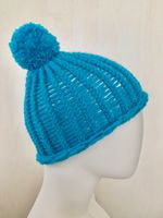 Newborn Kappe Beanie mit Bommel, Handarbeit
