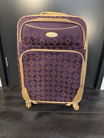 Samsonite-Koffer mit 4 leichtgängigen 360°-Rollen