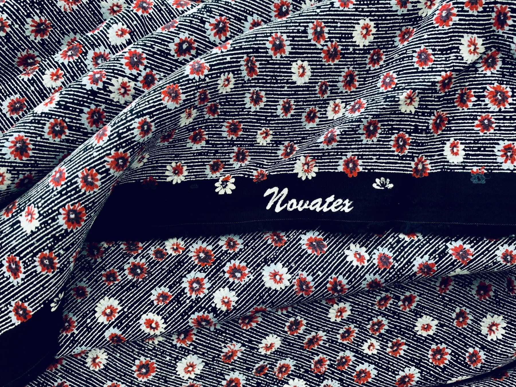 Tessuti: Stoff für Kleid 149 x 148 – Nuovo e nell'imballaggio originale da Wetzikon ZH venduto da EvisStore 3